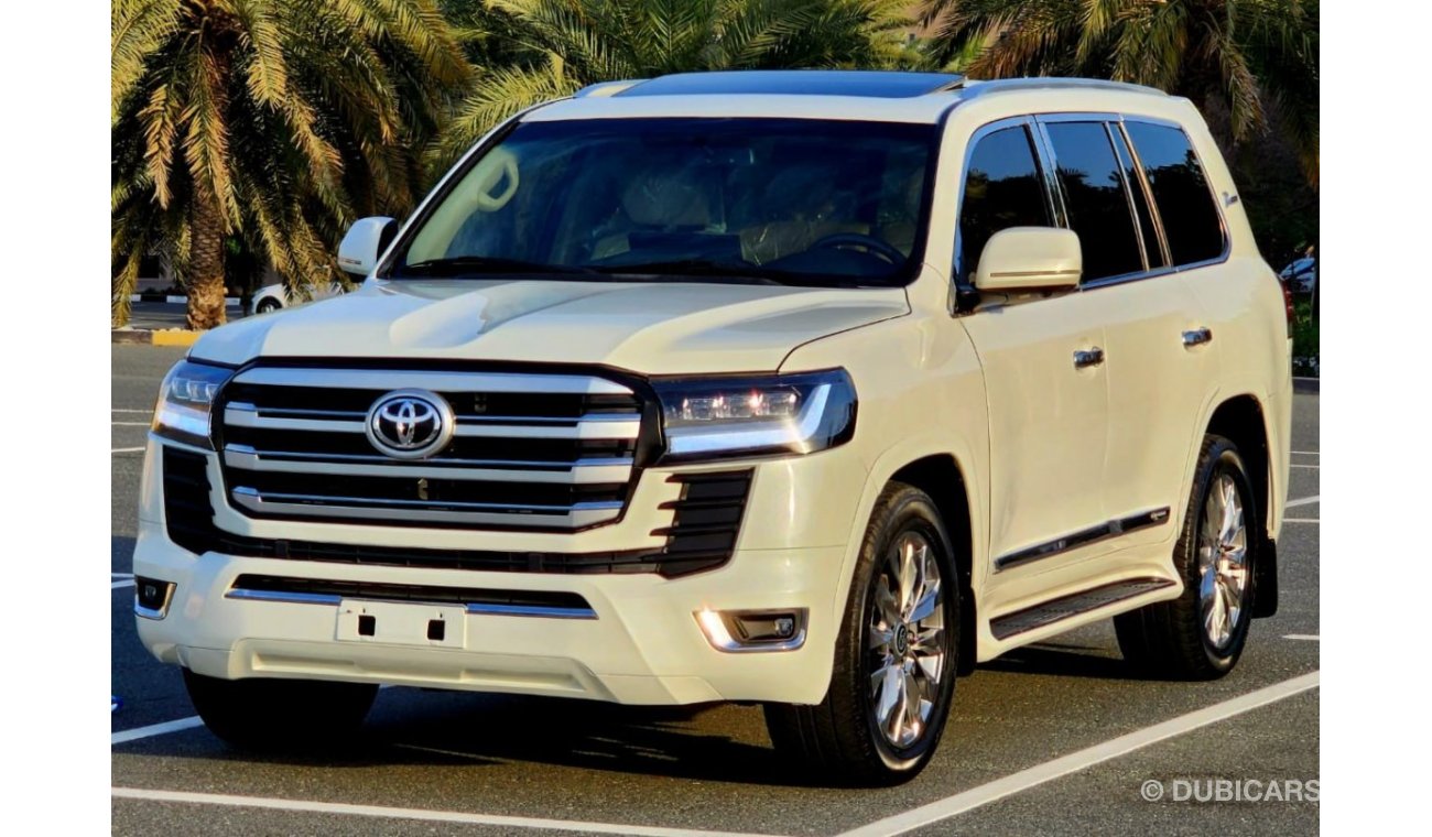 Toyota Land Cruiser facelifted