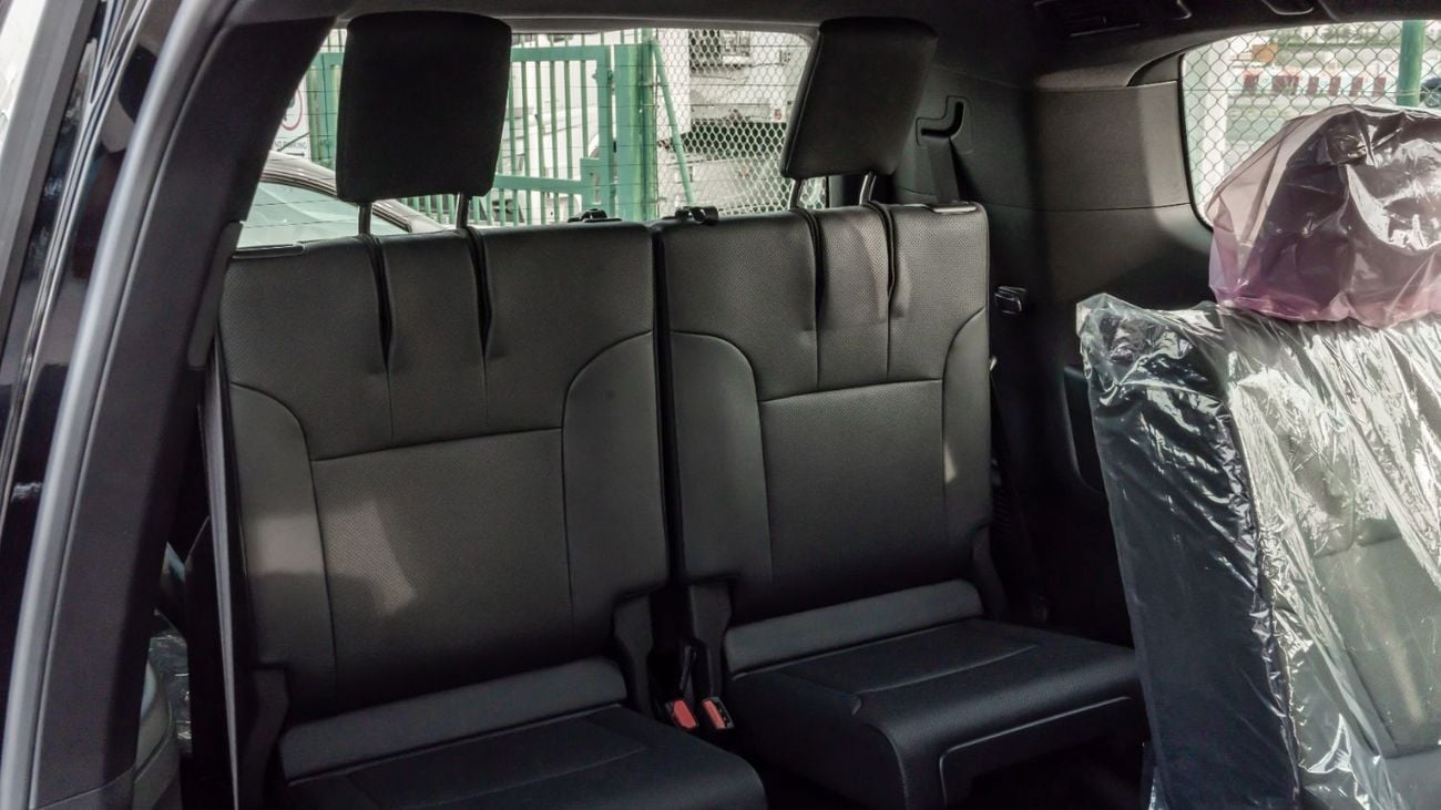 Toyota Land Cruiser 2026 Toyota Land Cruiser GXR 3.3L AT Diesel (Black-Black)