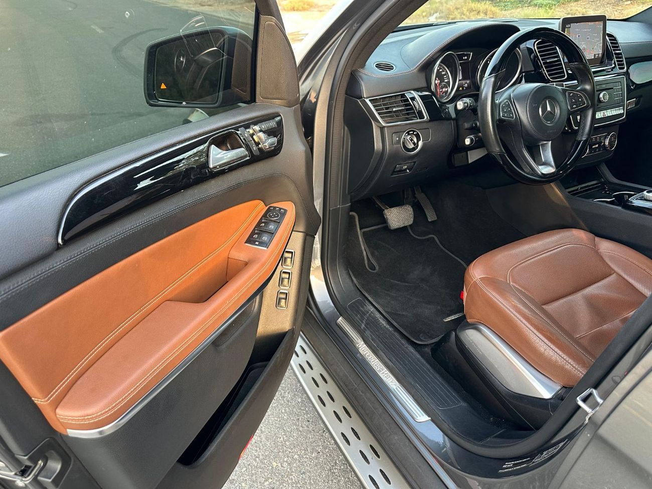 Mercedes-Benz GLS 500 Std 4.7L MERCEDES GLS-500 GCC 2019 FULL OPITION // PERFECT CONDITION