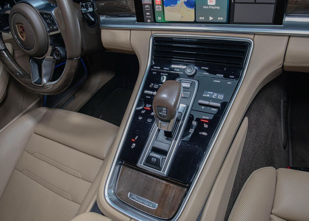 Porsche Panamera Turbo Sport Turismo 4.0L AWD Sport Turismo • 550 BHP • Warranty + Service Contract Available • GCC