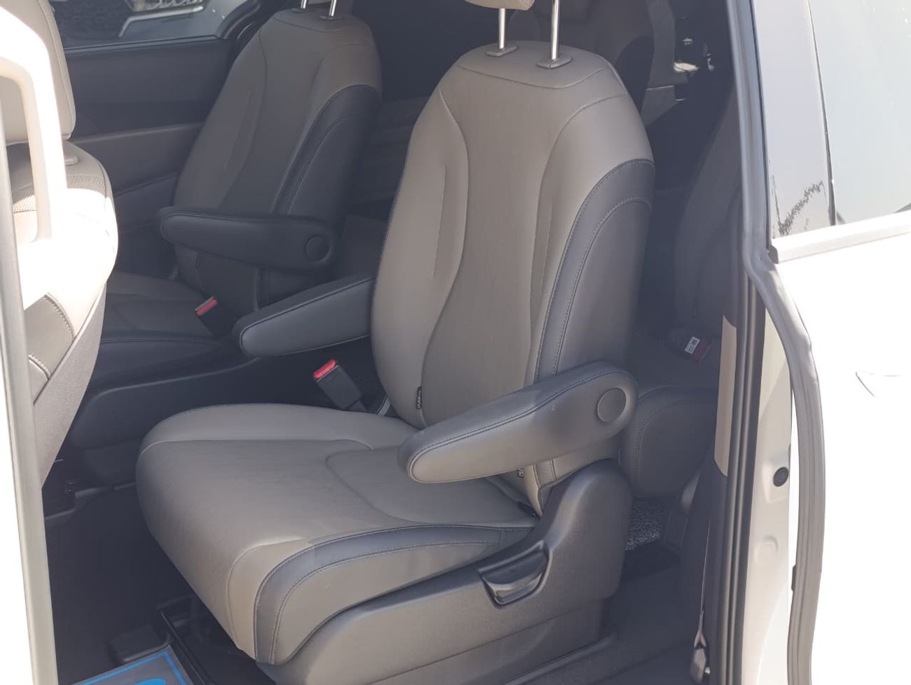 Kia Carnival GDI L 3.5L