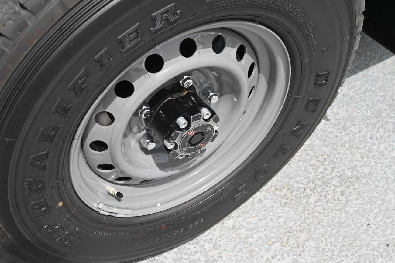 Toyota Land Cruiser 70 SWB 4.0L 4WD Toyota Land Cruiser 70 Series HardTop Manual 4.0L V6, Petrol, 4WD