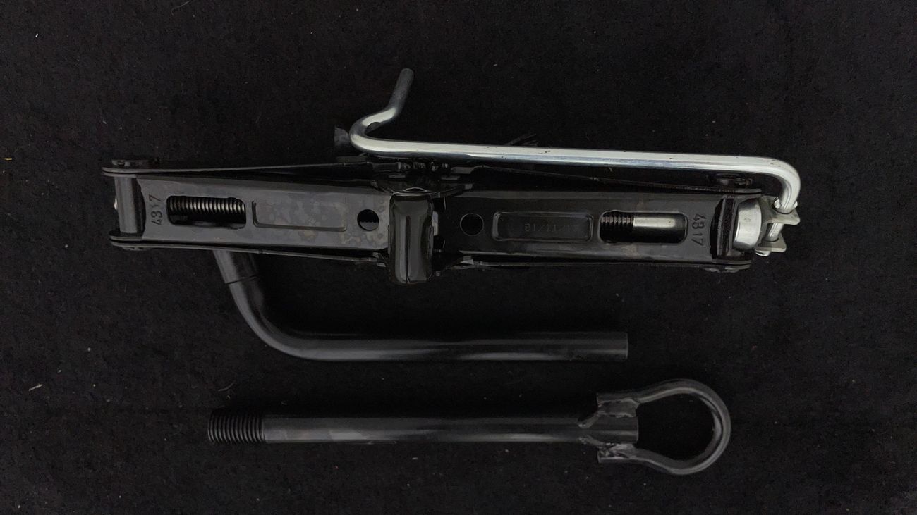 Renault Captur PE 1.6 | Zero Down Payment | Free Home Test Drive