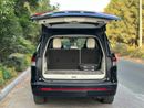 Lincoln Navigator BASE