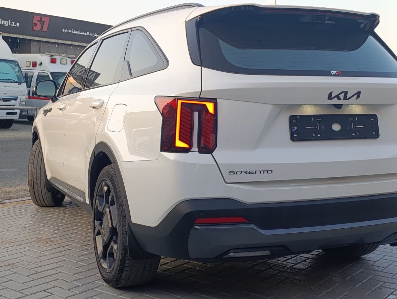 Kia Sorento Base 2.4L AWD