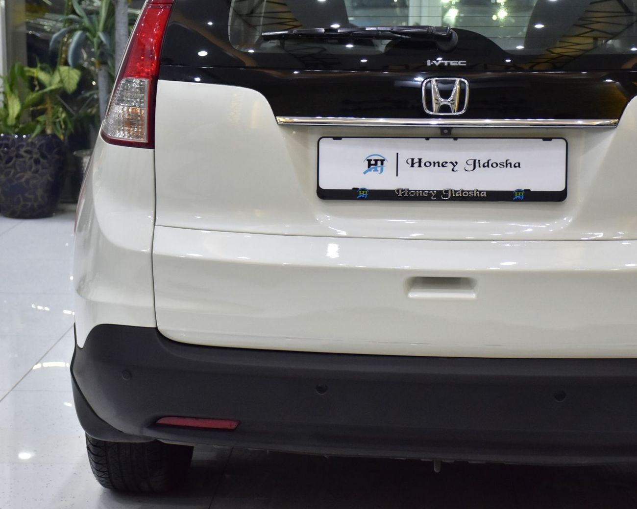 Honda CR-V LX EXCELLENT DEAL for our Honda CR-V ( 2013 Model ) in White Color GCC Specs