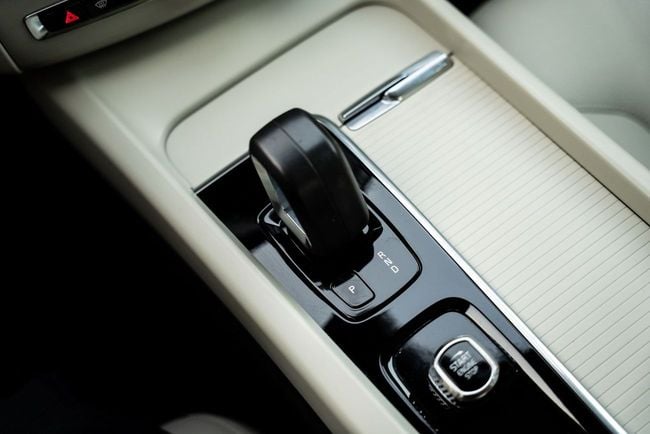 Volvo XC60 MOMENTUM, миниатюра 30