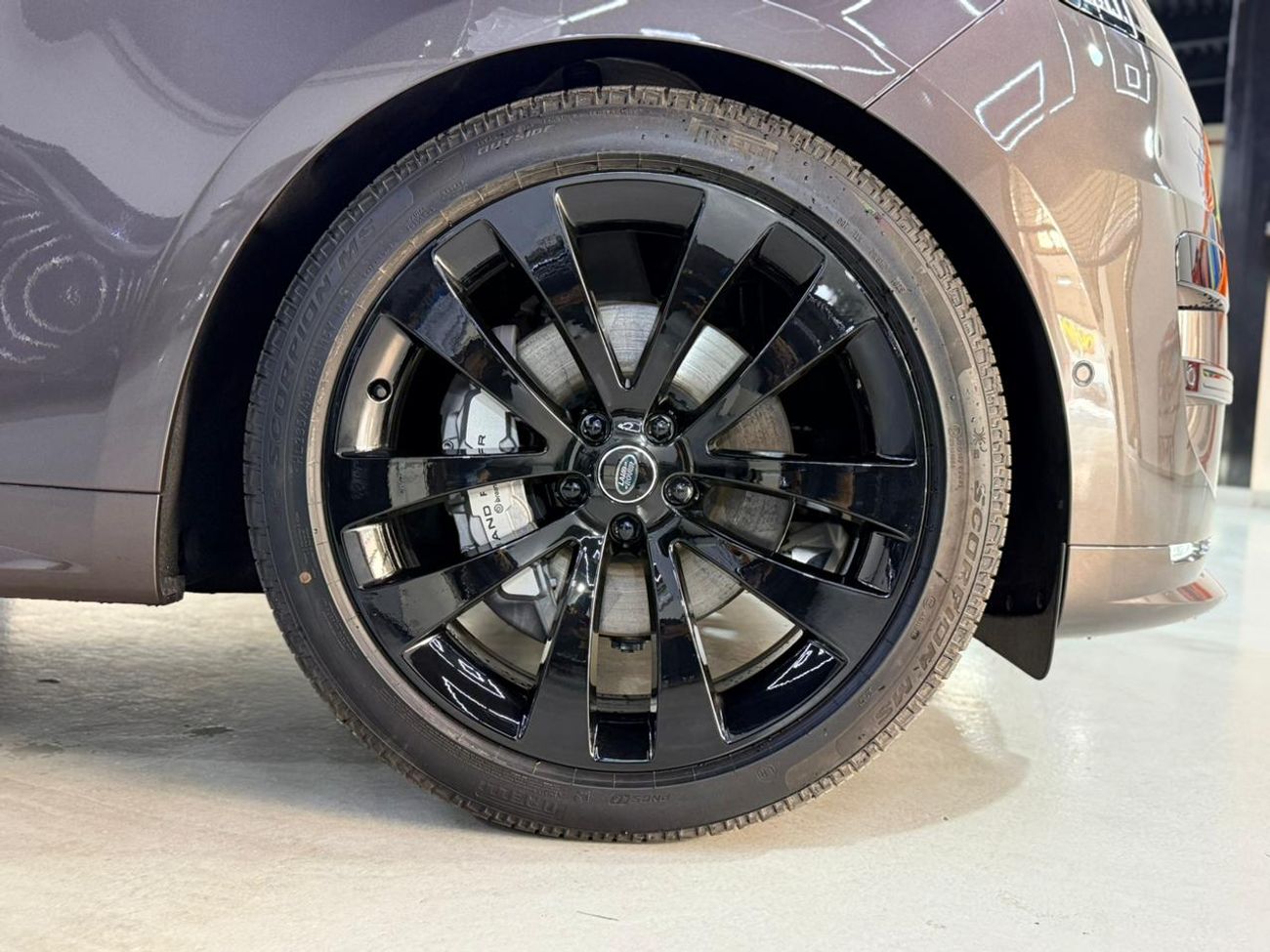 لاند روفر رينج روفر سبورت P400 2025