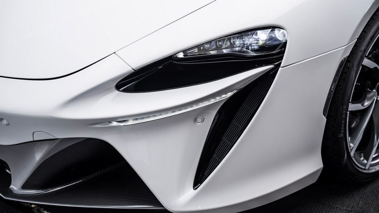 McLaren Artura 2024 - GCC - Under Warranty