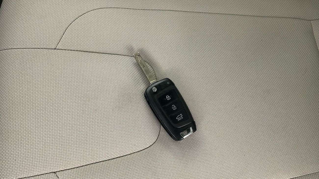 Hyundai Elantra 1.6 GL AUTO SMART | Guaranteed Warranty | 0 Down Payment