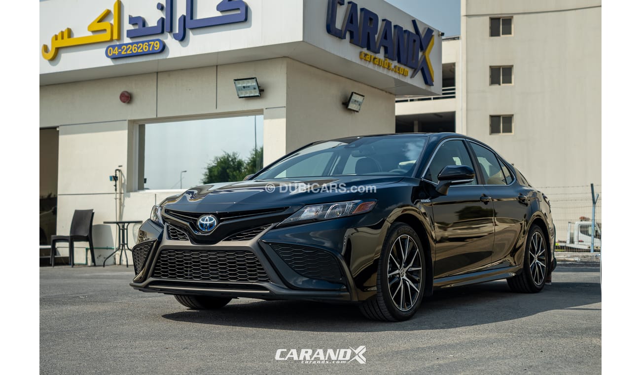 Toyota Camry SE Hybrid 2021 Black