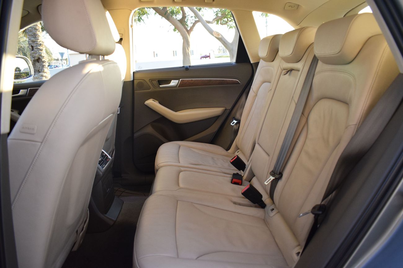 أودي Q5 Audi Q5 - GCC Specs - 2012