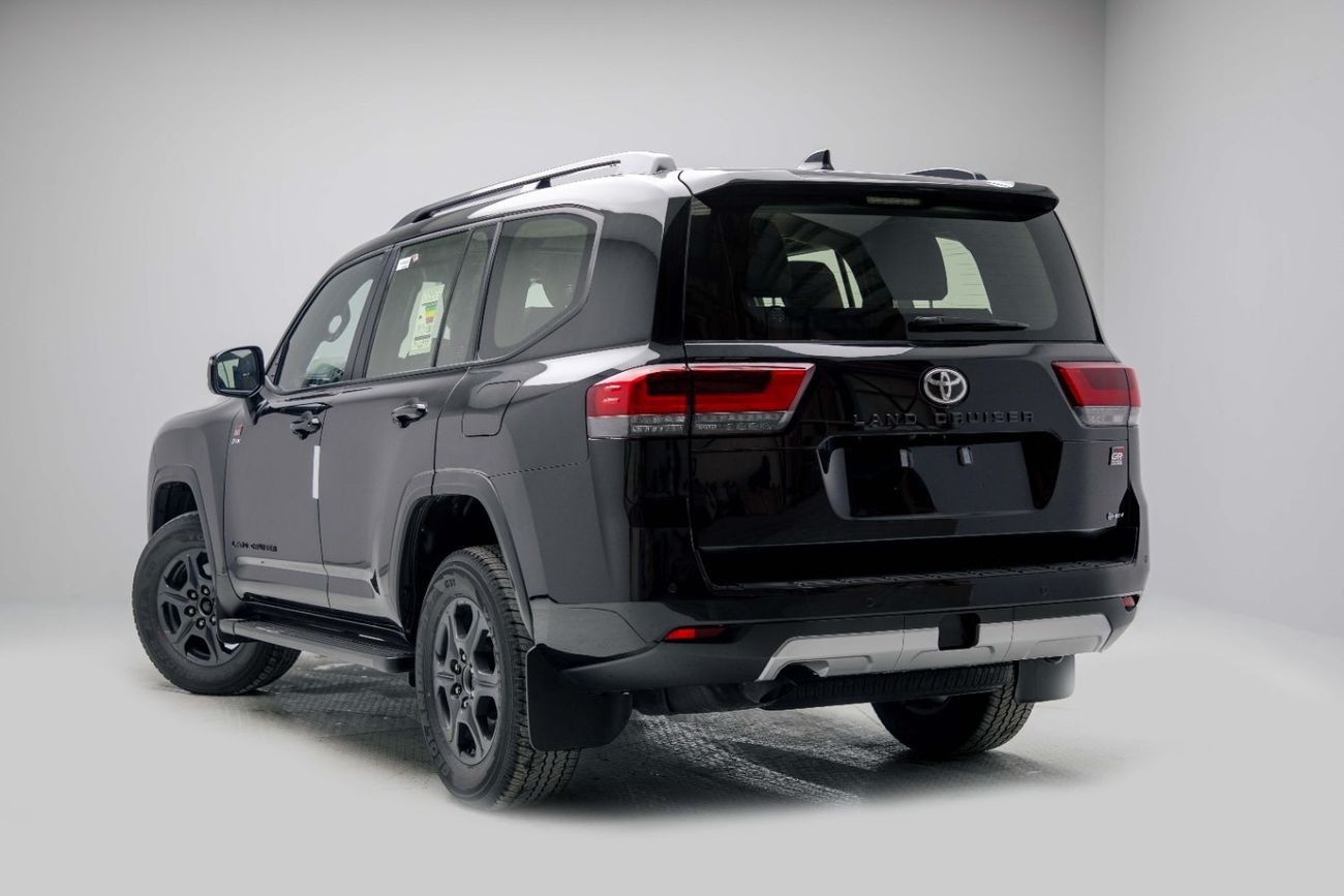 تويوتا لاند كروزر GRS 3.5L - Black Inside Maroon | Export Only