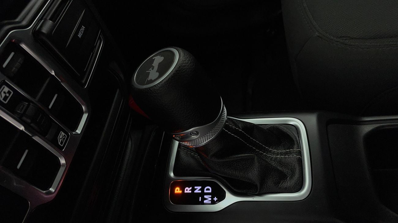 جيب رانجلر UNLIMITED SAHARA 3.6 | بدون دفعة مقدمة | اختبار القيادة في المنزل