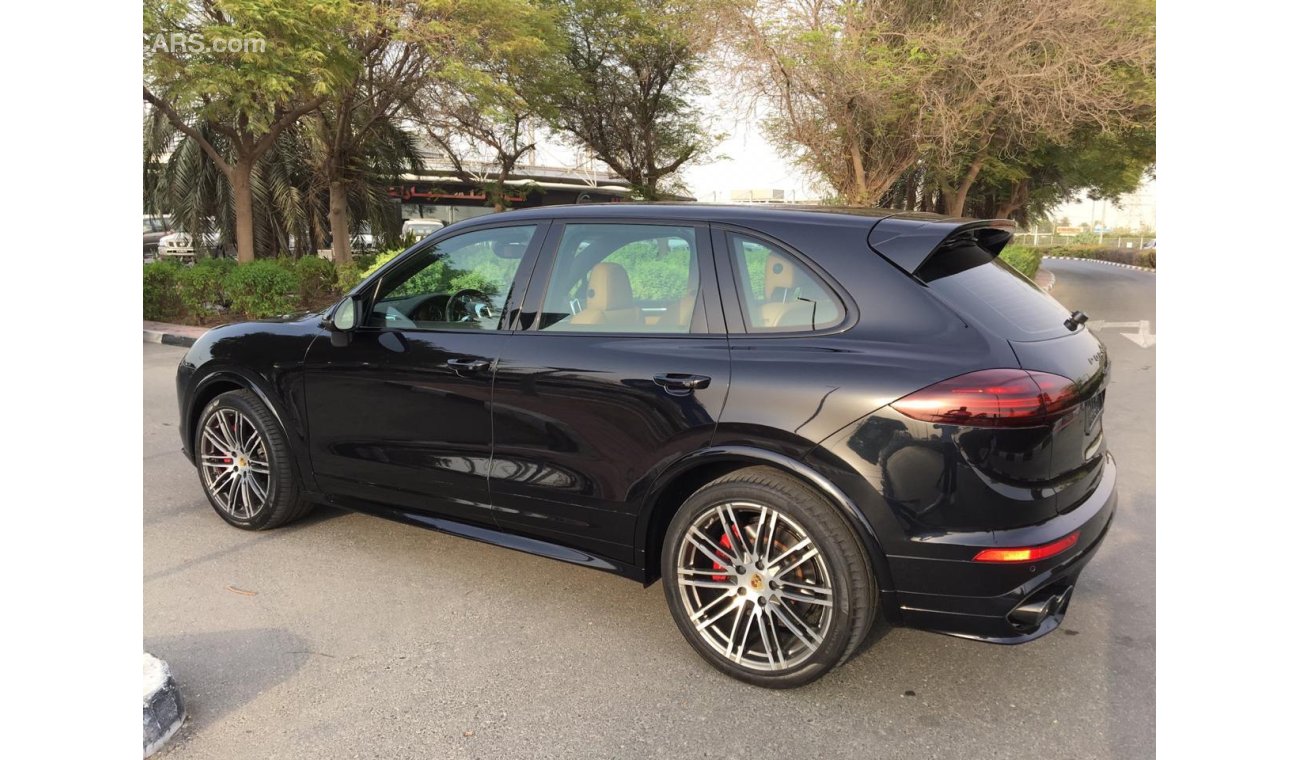 Porsche Cayenne GTS