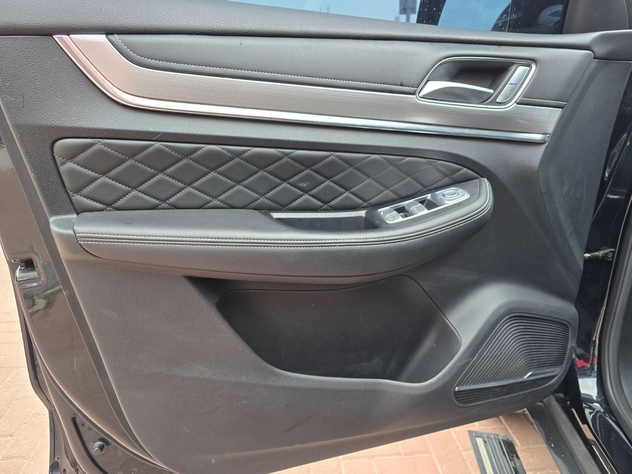 أم جي RX8 Black Edition 2.0L