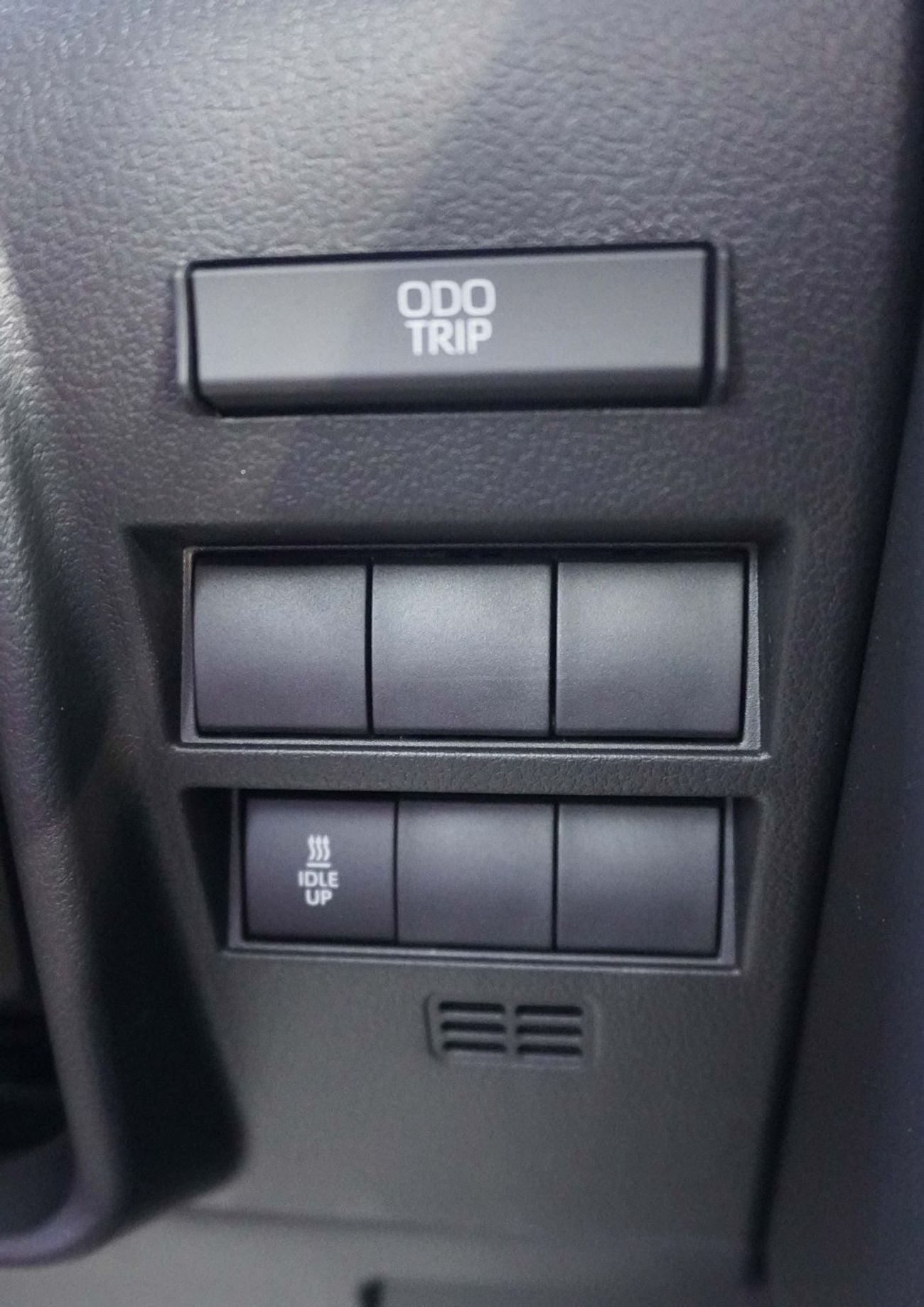 تويوتا لاند كروزر VXR 3.3 TDSL A/T (SIDE STEP, HEAD-UP DISPLAY, 360 CAMERA)