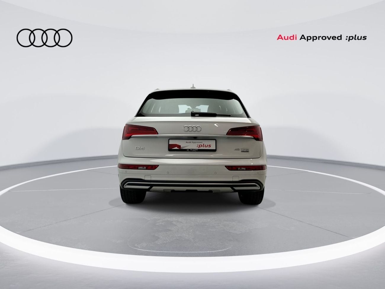 Audi Q5 45 TFSI Quattro Design 2.0L Q5 Advanced 45 TFSI quattro 245hp (Ref# 10882)