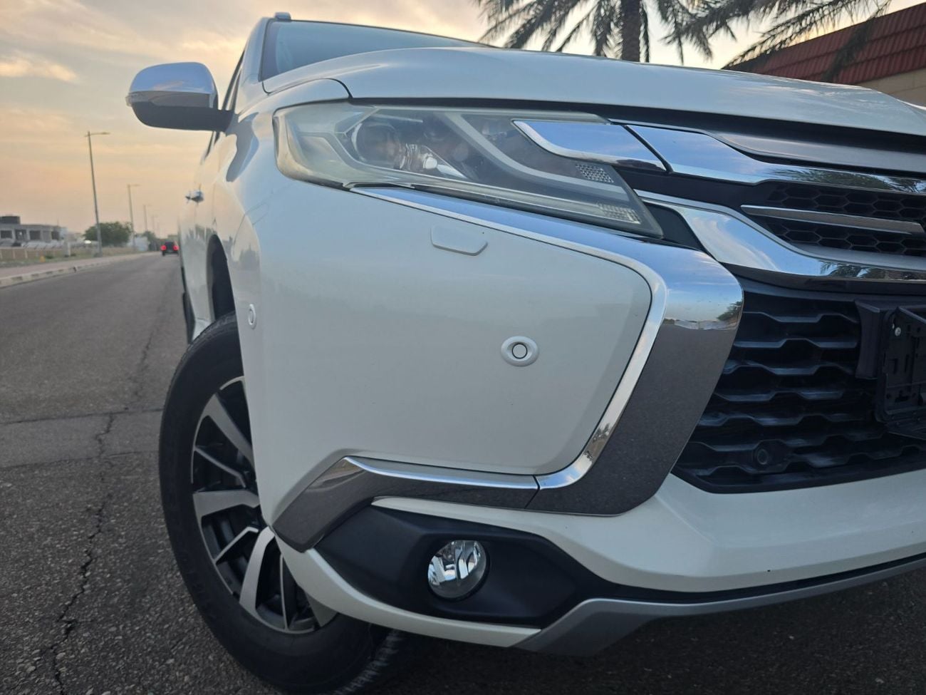 ميتسوبيشي مونتيرو سبورت GLS Premium 3.0L (7 Seater)