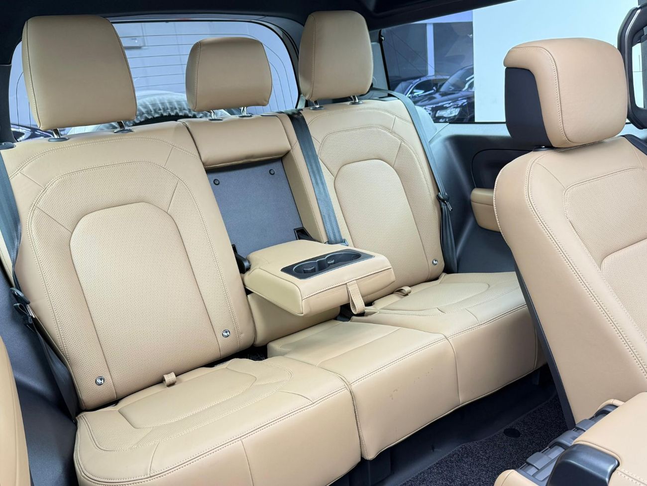 لاند روفر ديفندر 2025 Land Rover Defender 90 HSE X-Dynamic P400, 5 Y Agency Warranty, Brand New, GCC