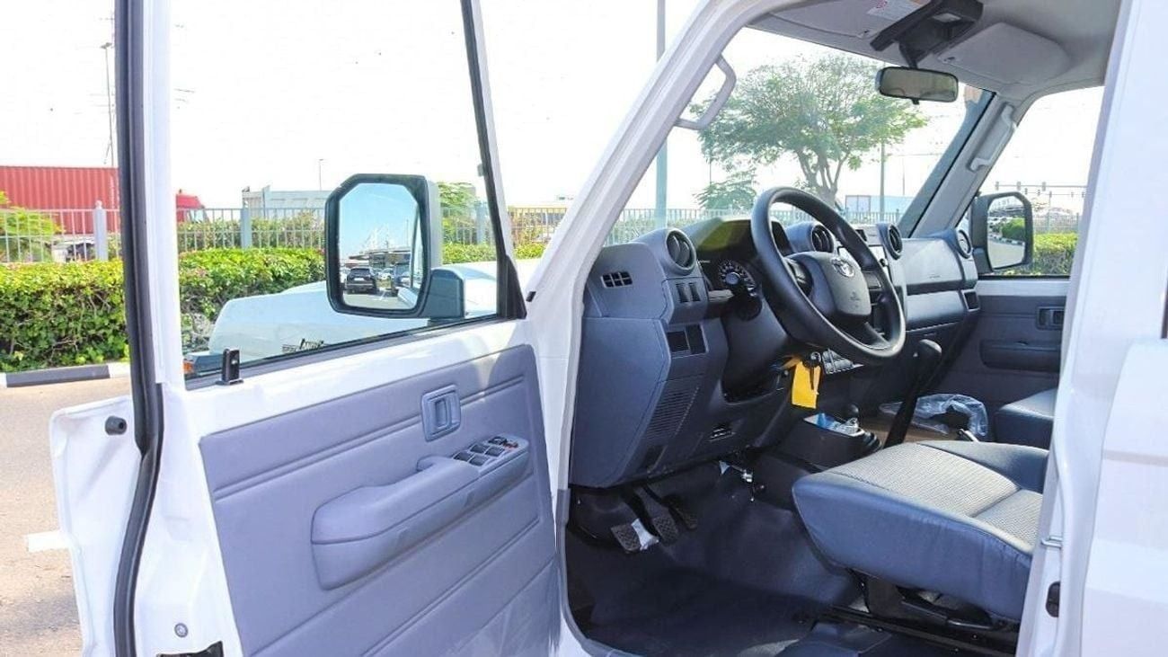 Toyota Land Cruiser Pick Up LC79 4.2L Diesel 6-Cylinder 2025YM [Open Destination]