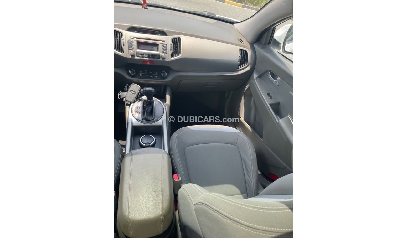 Kia Sportage Kia Sportage 2,0 (GCC- SPEC) - 2011- VERY GOOD CONDITION