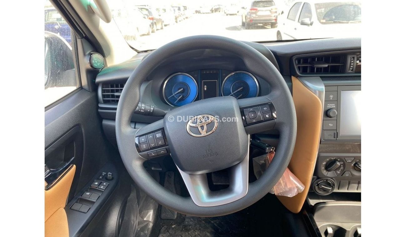 تويوتا فورتونر TOYOTA FORTUNER 2.7 AT MANUAL AC 2023 WHITE