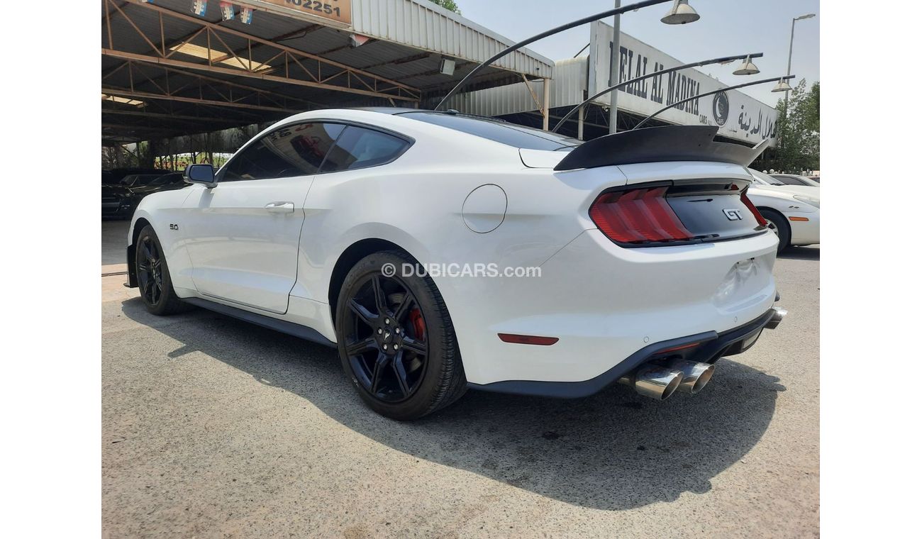 Ford Mustang GT Premium Ford mustang 2109 v8 gt full option