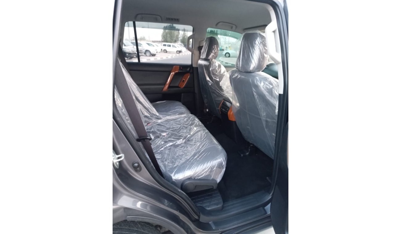 تويوتا برادو TOYOTA PRADO GREY COLOUR MODEL 2016 GOOD CONDITION ONLY FOR EXPORT