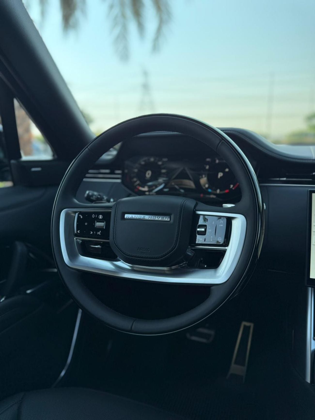 Land Rover Range Rover SE P360 3.0L RANGE ROVER VOGUE SE P360 | BRAND NEW | MODEL: 2025 | GCC SPECS | 5 YEARS WARRANTY AND