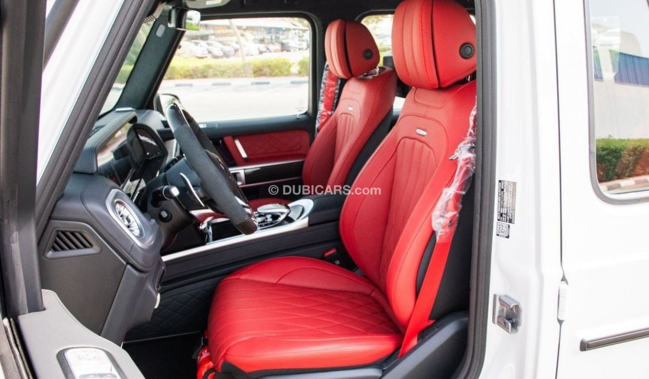 Mercedes-Benz G 63 AMG AMG Night Pack Carbon/GCC/2 years Warranty. Local Registration +5%