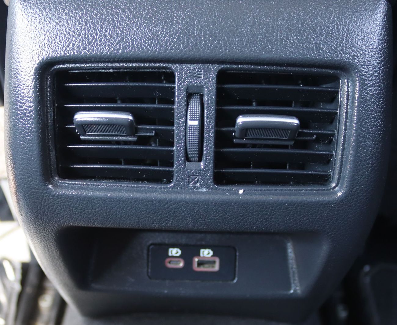 نيسان ألتيما نيسان ألتيما موديل  2020 - خليجى - بدون حوادث - محرك 2.5L - بحاله ممتازه