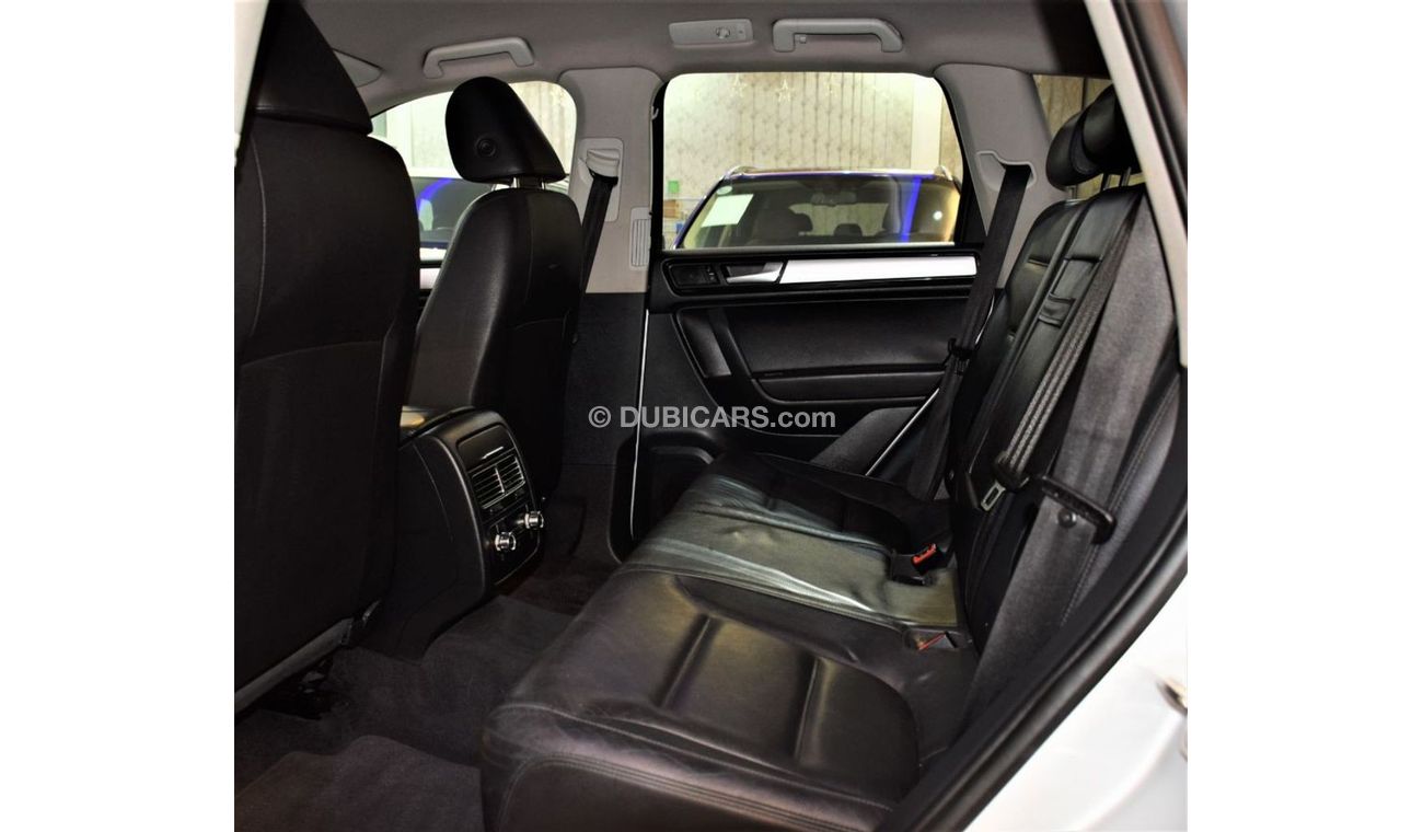 Volkswagen Touareg WITH SERVICE HISTORY Volkswagen Touareg 2011 Model! GCC Specs Silver Color!