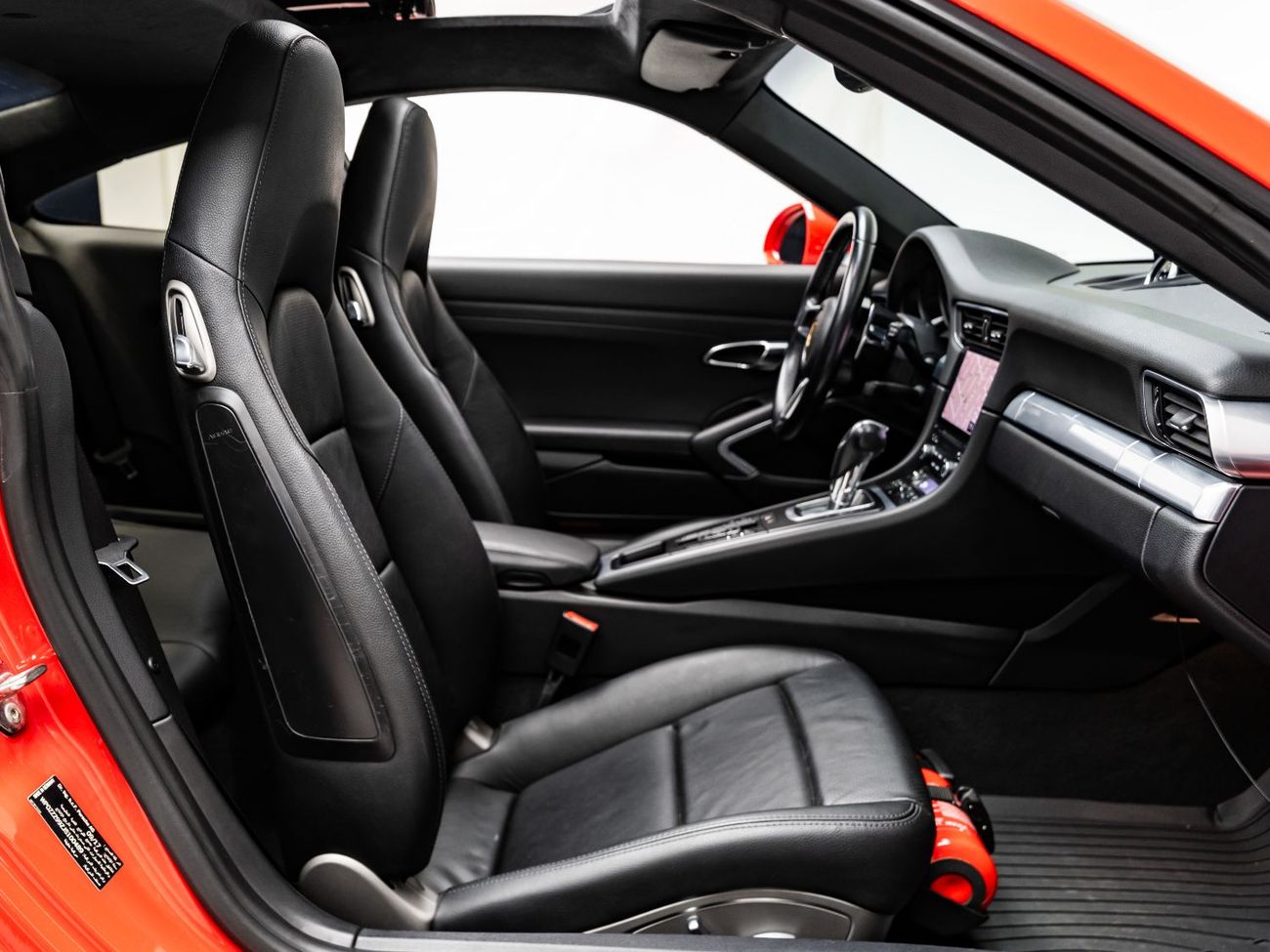 بورش 911 Carrera 3.6L Coupe