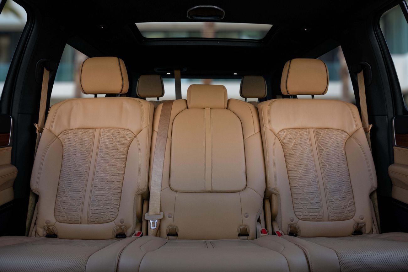 Jeep Grand Wagoneer Grand Wagoneer Series III | 4,485 P.M | 0% Downpayment | Fantastic Condition!