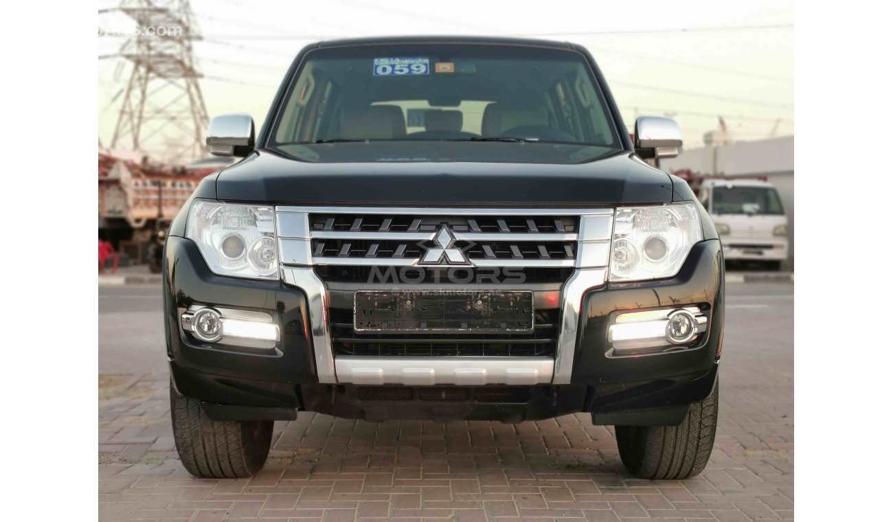 ميتسوبيشي باجيرو 3.5L PETROL, 17" ALLOY RIMS, REAR TV SCREENS, XENON HEADLIGHTS (LOT # 788)