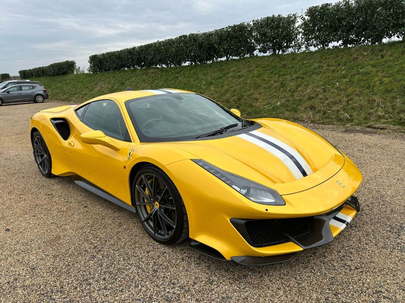 Ferrari 488 Pista 3.9L RIGHT HAND DRIVE Ferrari 488 Pista in Giallo Triplo Strato