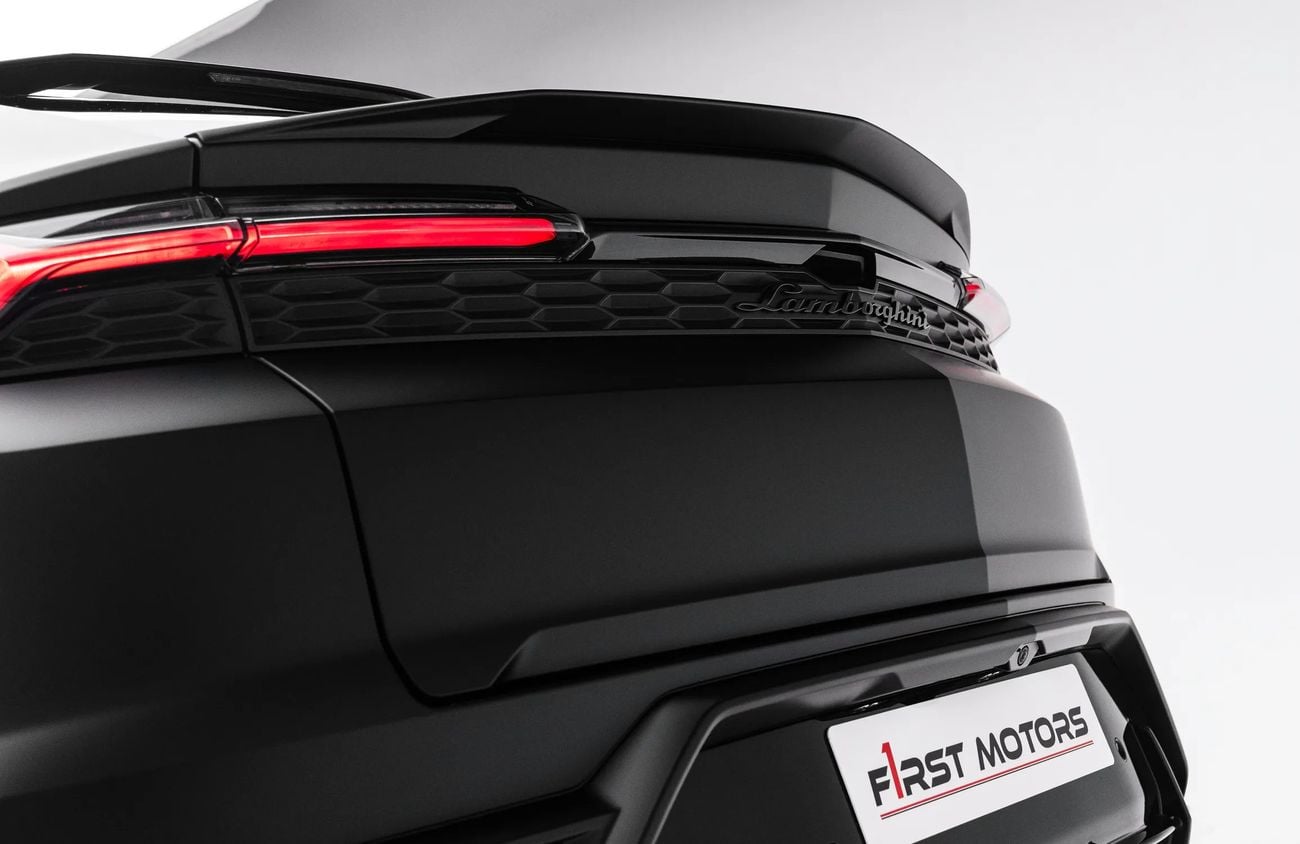 لامبورغيني اوروس 4.0L V8 Twin-Turbocharged Engine + eMotor