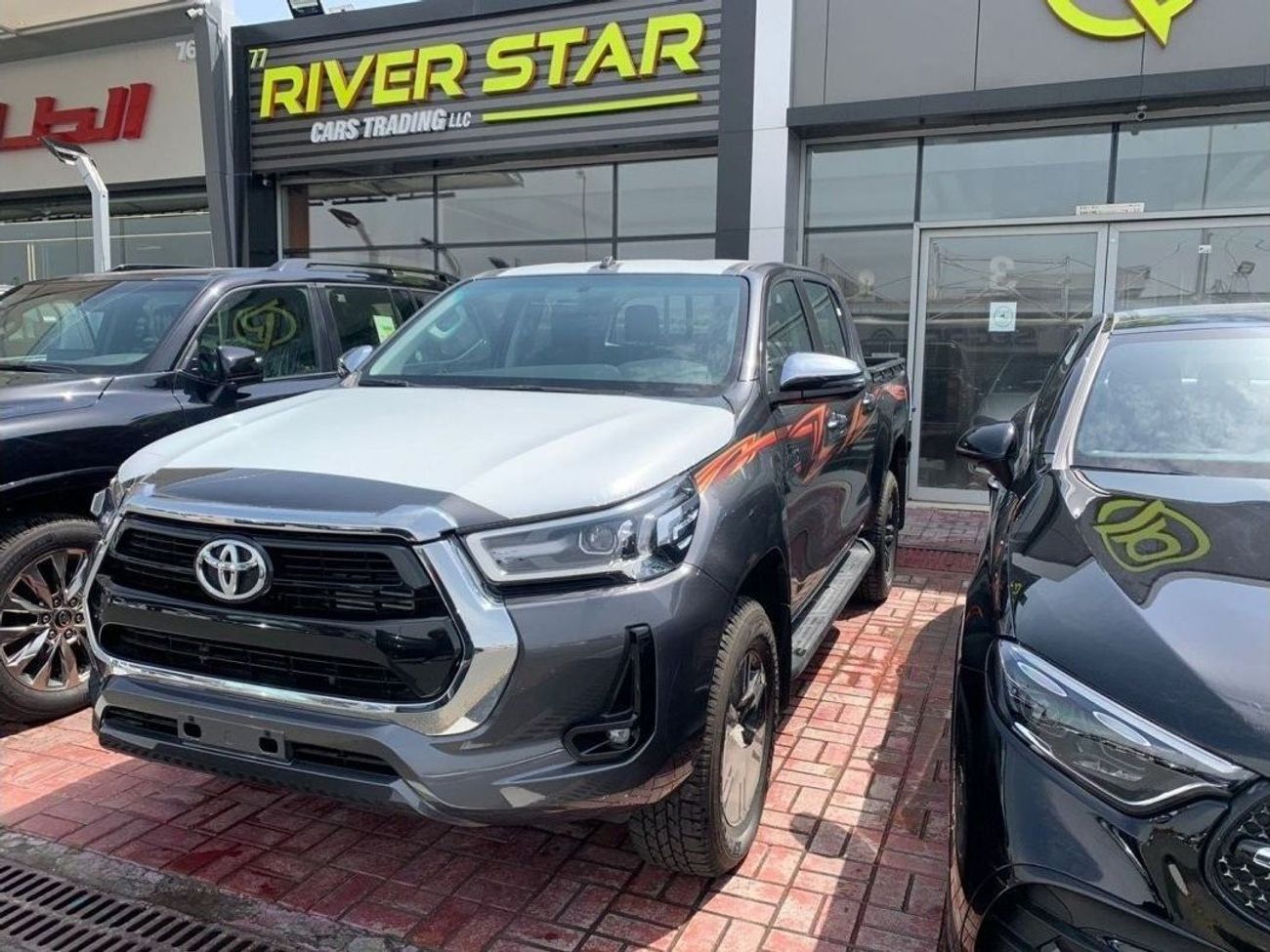 تويوتا هيلوكس TOYOTA HILUX 2.4L V4 4X4 AT FULL OPTION WITH PUSH START