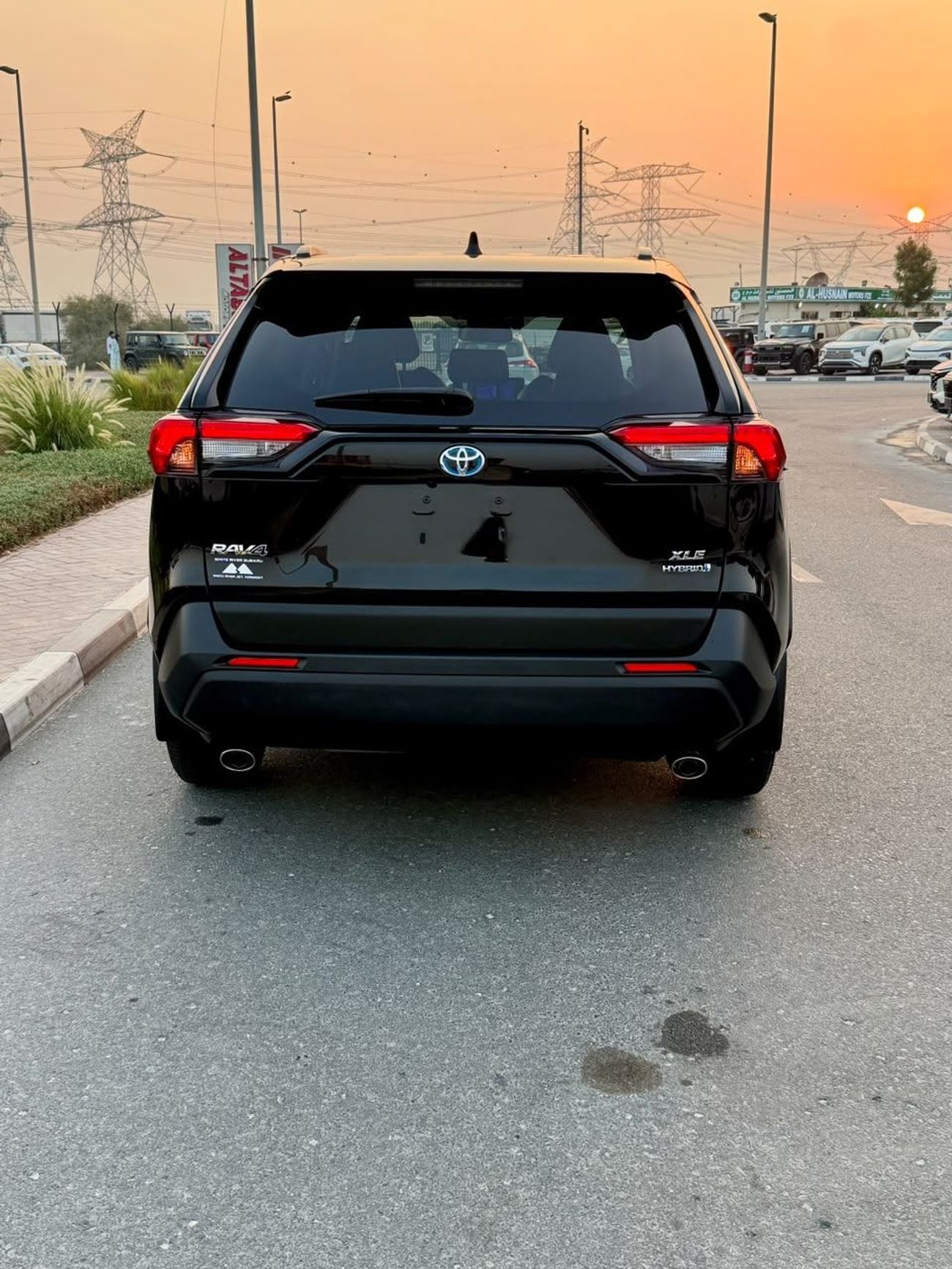 تويوتا راف ٤ XLE HEV RAV4 XLE Premium HV AWD 4X4