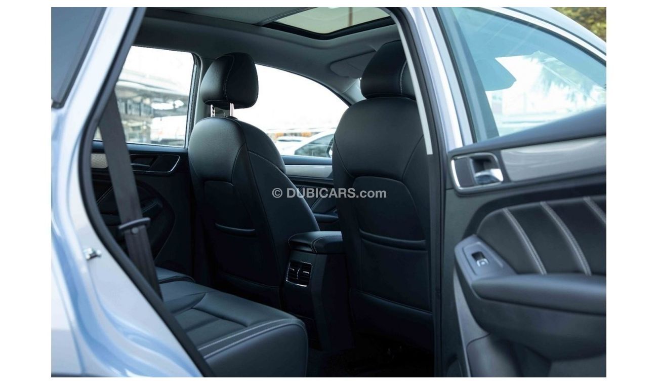 MG RX5 2023 MG RX5 2.0 AWD LUXURY - Silver inside Black // 3 Years Warranty Or 100,000 KM , 1 Year Service 