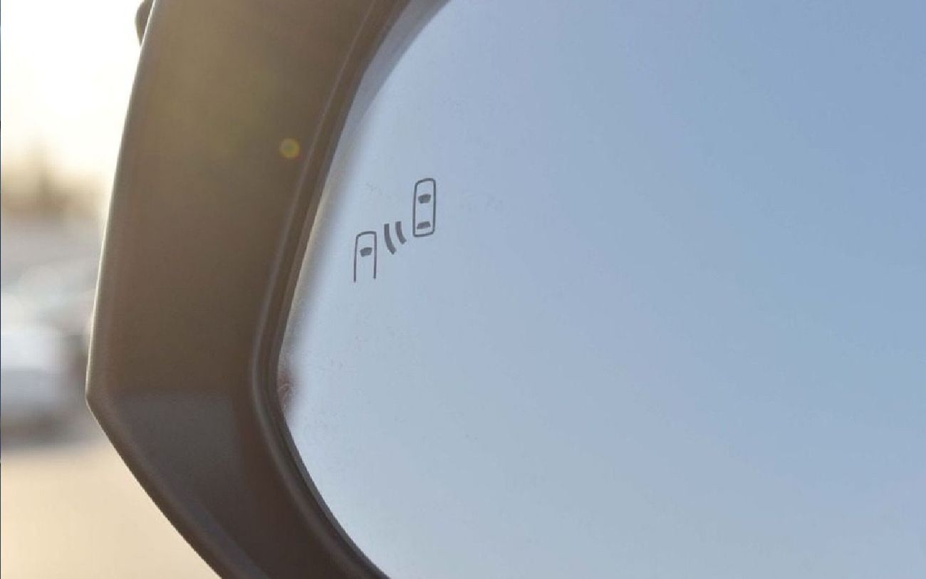 Toyota Hilux 2024 2.8L- DIESEL- AUTOMATIC TRANSMISSION- FULL OPTION WITH RADAR- 2025