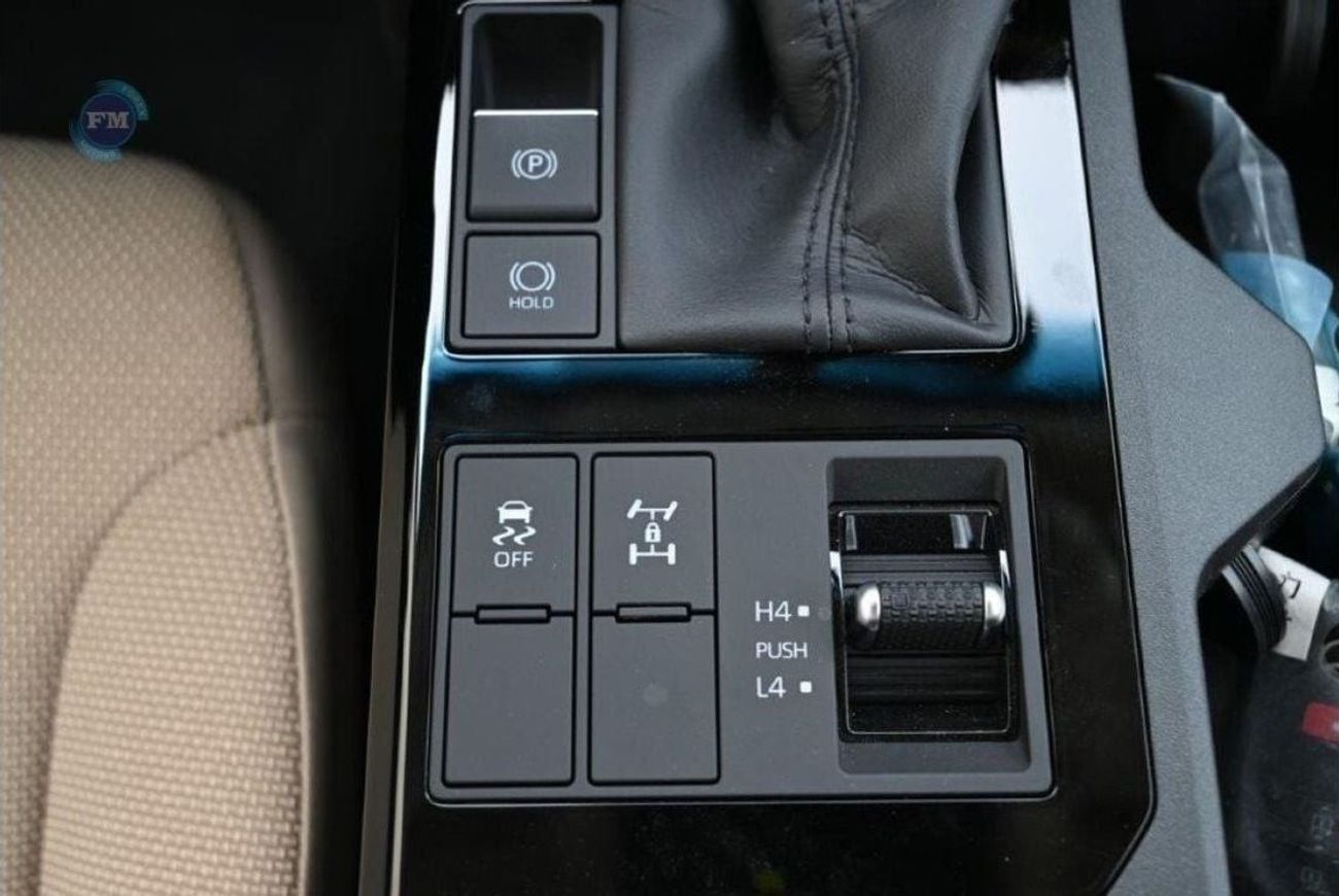 تويوتا برادو TXL1 2.4L Petrol