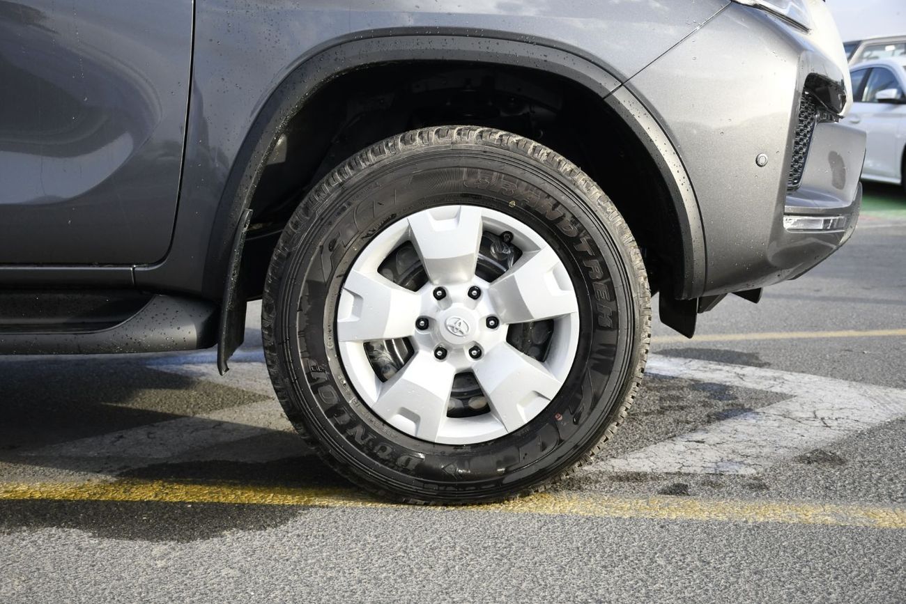 تويوتا فورتونر 2.4L  V4 Diesel Automatic 4x4WD (Ready Stock)