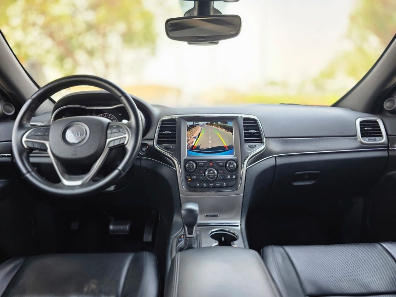 جيب جراند شيروكي GCC LIMITED WITH WARRANTY V6