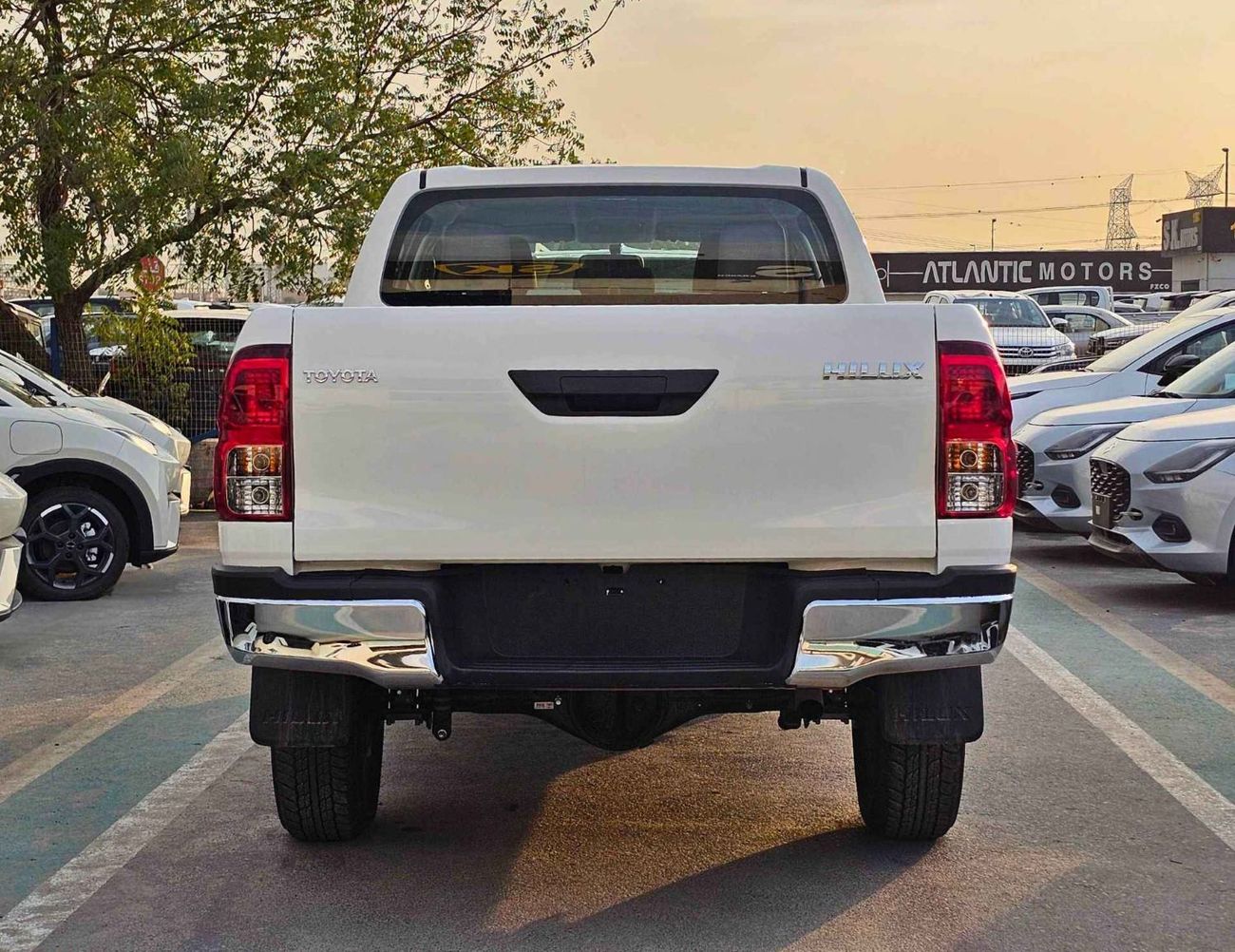 تويوتا هيلوكس NARROW BODY DOUBLE CABIN / 2.4L M/T DIESEL / REAR CHROME BUMPER / DIFF-LOCK (CODE # GLX-G2)