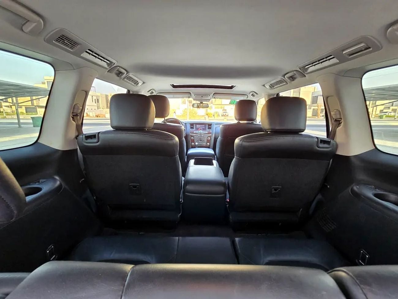 Nissan Armada SL - American Specs - Excellent Condition