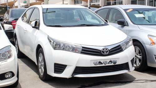 Toyota Corolla 2014 model Gulf specs standard options