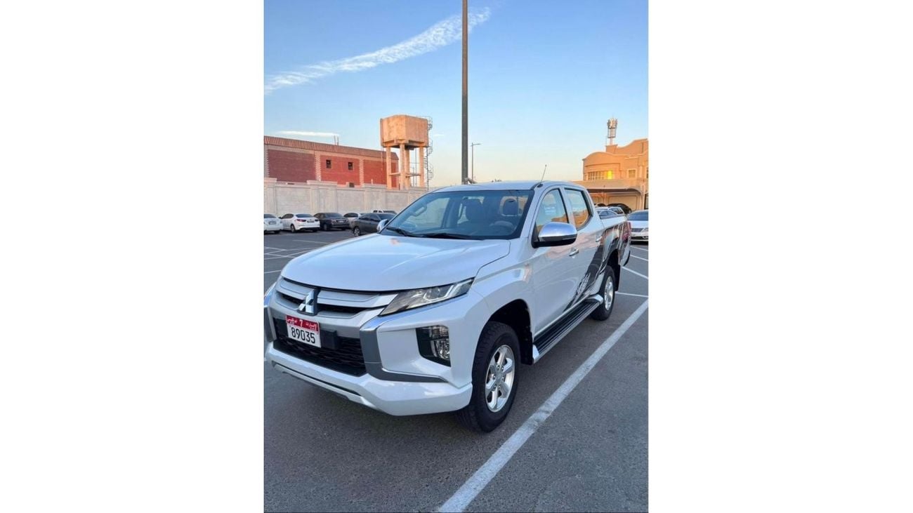 Mitsubishi L200 2020 Mitsubishi L200 Manual Transmission GCC 4x4 Diesel UAE PASS