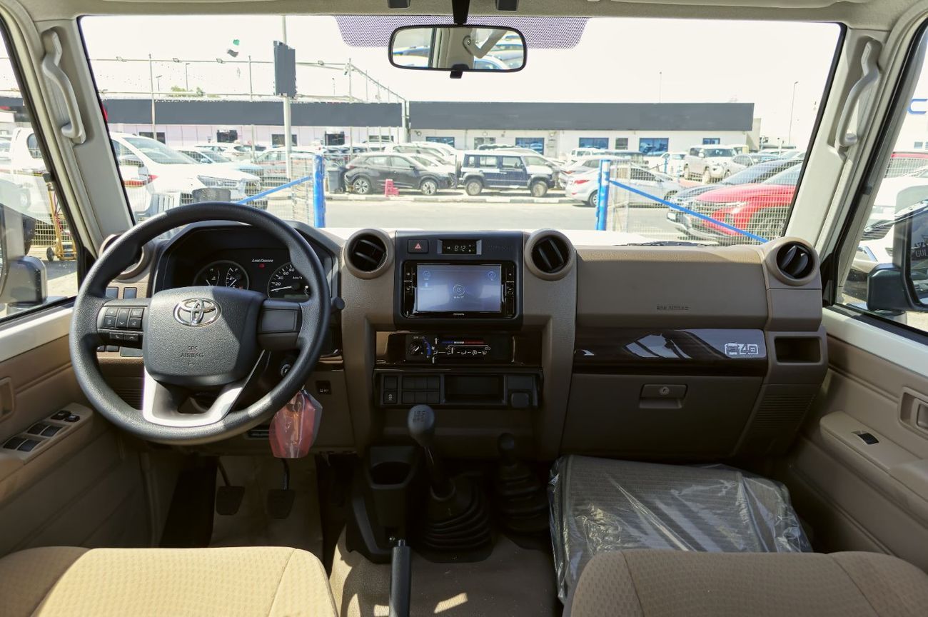 تويوتا لاند كروزر بيك آب TOYOTA LC 79 DOUBLE CABIN DIESEL 2.8 M/T - STD - E - 2025